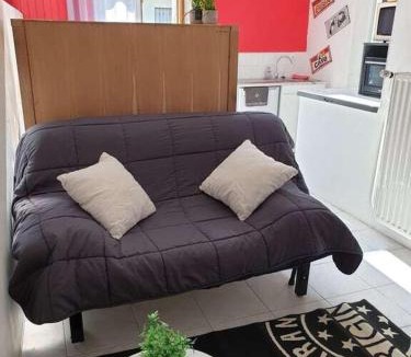 Nogent-l'Artaud Apartment | Studio gare et commerces sur place
