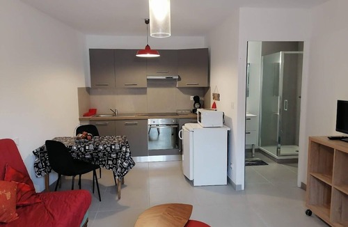 Arreau Apartment | Studio in the village of Arreau