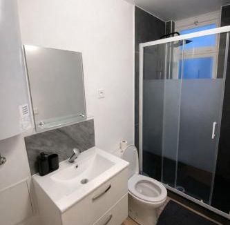 Old Town Apartment | Studio Joël Calme moderne à 5 min de la gare