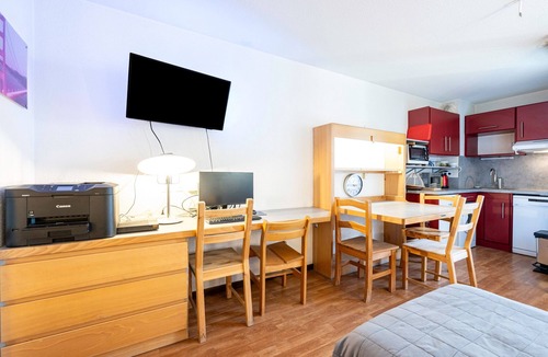 Brides-les-Bains Apartment | Studio Les Cybèles – Alps View | 3 Guests | Terrace & Wi-Fi