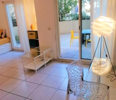 Riquier Apartment | Studio neuf 25 m2, terrasse 35 m2 proche port Nice, Centre ville