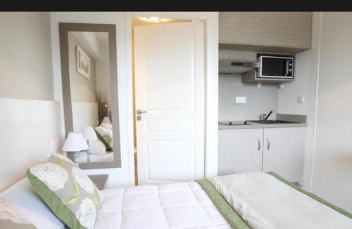 Remoulins Apartment | Studio Pont du Gard