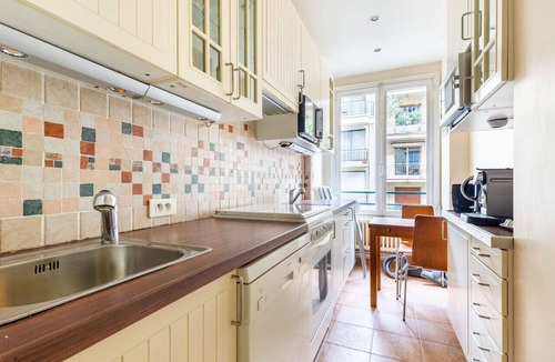 Porte-Dauphine Apartment | Studio#Porte Dauphine#Avenue Foch#2pers.