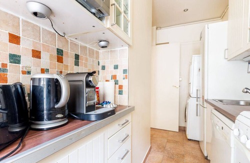 Porte-Dauphine Apartment | Studio#Porte Dauphine#Avenue Foch#2pers.