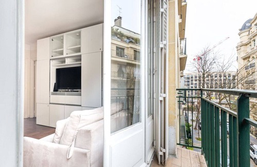 Porte-Dauphine Apartment | Studio#Porte Dauphine#Avenue Foch#2pers.