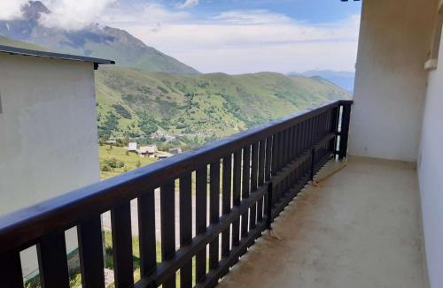 Pla d'Adet Apartment | Studio spacieux pour 4 personnes à 1700m avec balcon, accès direct aux pistes et équipements complets. - FR-1-457-290