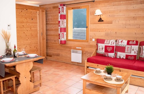 Pra Loup Apartment | Studio with balcony, parking included, Praloup 1500