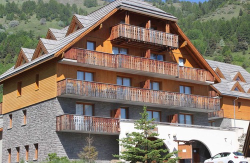 Pra Loup Apartment | Studio with balcony, parking included, Praloup 1500