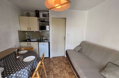 Valras-Plage Apartment | Studio with Pool and Parking 500m from the Beach