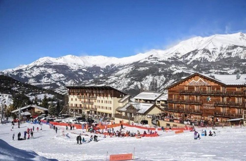 Le Sauze Apartment | Studio with terrace at the foot of the slopes