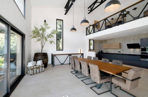 Les Adrets-de-l'Esterel House | Stunning Modern Corian Villa with All Comforts in the Heart of the Estérel Mountains