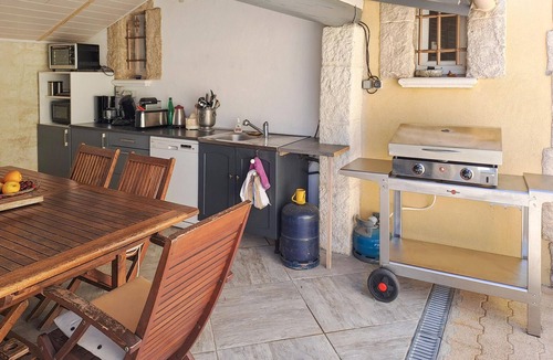 Jonquieres-Saint-Vincent House | Stunning home in Jonquière saint Vincen