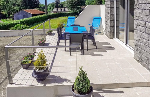Saint-Carreuc House | Stunning home in Saint-Carreuc with WiFi