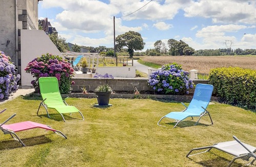 Saint-Carreuc House | Stunning home in Saint-Carreuc with WiFi