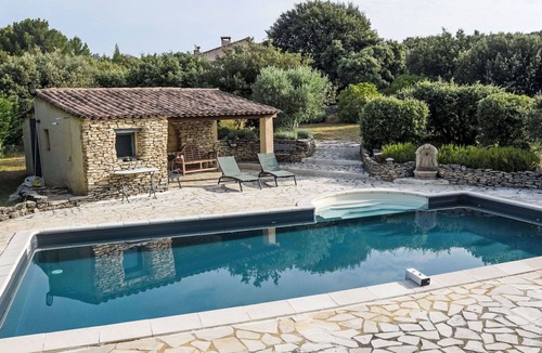 Saumane-de-Vaucluse Villa | Stunning private villa for 7 guests with WIFI, private pool, TV and terrace