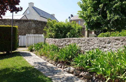 Saint-Lunaire House | Stunning private villa for 4 guests with WIFI, TV and pets allowed