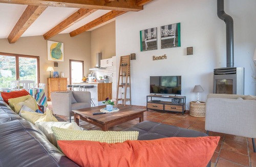 La Mole House | Stunning private villa for 9 guests with private pool, A/C, WIFI, TV, terrace and pets allowed
