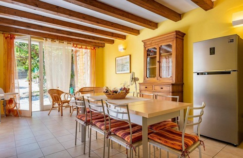 La Morra Villa | Stunning private villa for 8 people with private pool, WIFI, TV and patio