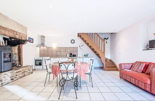 Evran House | Stunning private villa for 4 people with TV and terrace