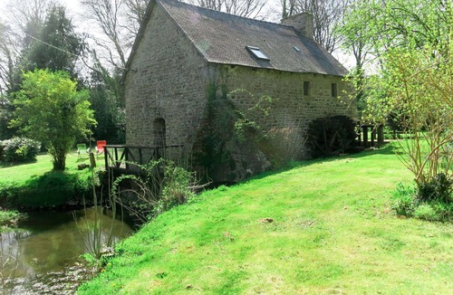 Lanleff House | Stunning private villa for 4 people with WIFI, TV and parking