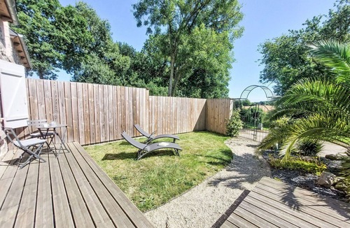 Frehel House | Stunning villa for 3 guests with WIFI, TV and patio