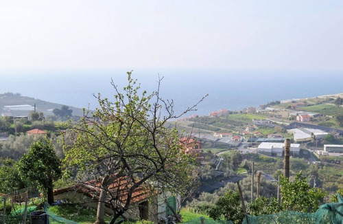 Terzorio House | Stunning villa for 4 people with A/C, WIFI, TV, terrace and pets allowed