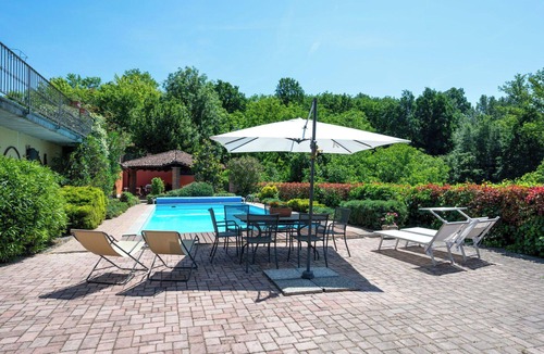 Asti House | Stunning villa for 5 people with private pool, WIFI, patio, pets allowed and panoramic view