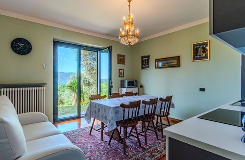 Besozzo House | Stunning villa for 6 people with A/C, WIFI and TV
