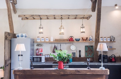 Bor-et-Bar House | Stylish, modern and spacious conversion of a 19C barn with pool, sleeps 10