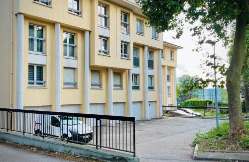 Epinal Apartment | Suite Armonia - 4 Chambres, Parking, Babyfoot
