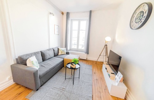 Saint Nicolas - Charles III - Ville vieille - Trois Maisons - Leopold Apartment | Suite double Fabriques, central, parking nearby