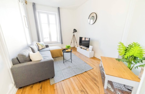 Saint Nicolas - Charles III - Ville vieille - Trois Maisons - Leopold Apartment | Suite double Fabriques, central, parking nearby