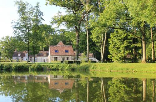 La Chapelle-Rablais Bed & Breakfast | Suite familiale Galerie et Conciergerie