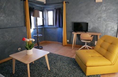 Millery Bed & Breakfast | Suite Historique entre Nancy et Metz, Charme et Confort dans Maison Fortifiée du XVème siècle - FR-1-584-318