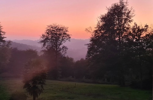 Saint-Julien Bed & Breakfast | Suite in the English style at Le Château de la Coste