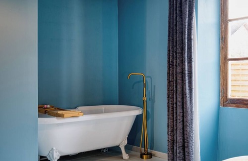 Orges Bed & Breakfast | Suite Privée, Bain, Kitchenette, en Champagne.
