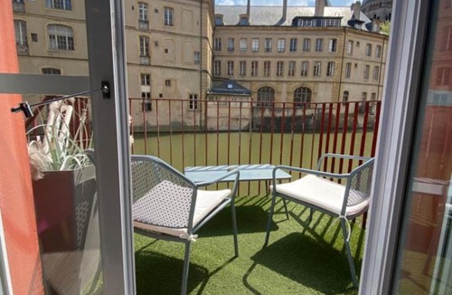 Les Iles Apartment | Suite romantique 4-étoiles Comme à Venise au cœur de Metz-Opéra