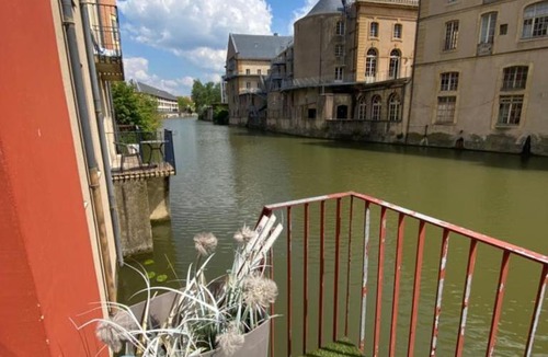 Les Iles Apartment | Suite romantique 4-étoiles Comme à Venise au cœur de Metz-Opéra