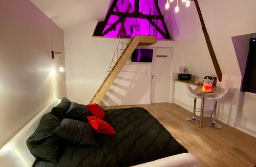 Lannion Apartment | Suite Romantique Spicy Kiss Avec Pièce Secrète