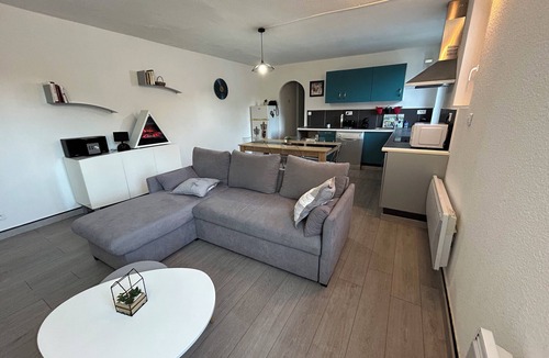 Luzenac Apartment | Superb 2 bedroom, 2 bathroom apartment 8kms from Ax les thermes