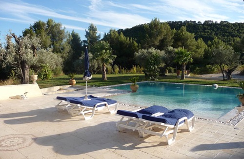 Le Beausset Villa | Superb luxury villa rental with heated pool