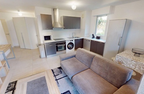 Roquebrune-Cap-Martin Apartment | Superb new apartment with balcony and mountain view, one stop from Monaco