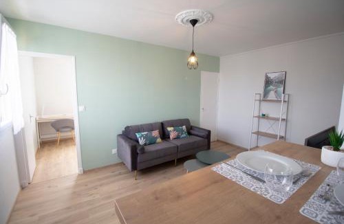 Sainte-Savine Apartment | Superbe 2 pièces - Secteur gare de Troyes et centre-ville avec stationnement