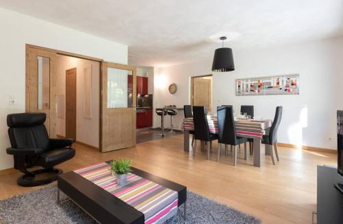 Saint-Lary-Soulan Apartment | Superbe appartement pour 6 avec terrasse, jardin privé, Wi-Fi gratuit et parkings - Saint-Lary Centre - FR-1-296-320