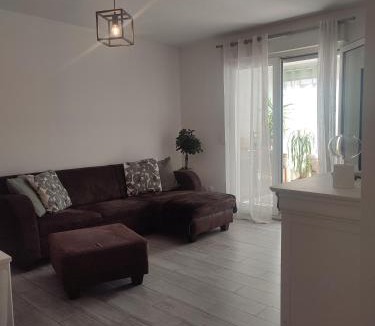 Saint-Roch Apartment | Superbe appartement avec piscine l'été de juin à septembre