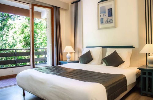 Capvern Hotel | Superior Double Room with Breakfast