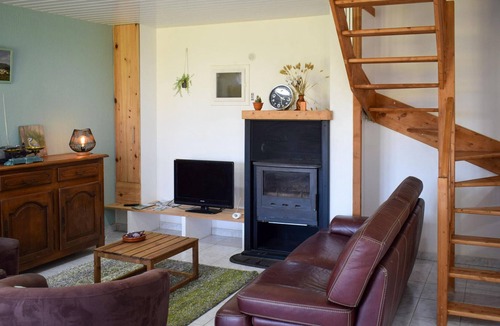 Asson House | Surrounded by the beautiful mountain scenery of the Pyrenees, this charming stone house welcomes you