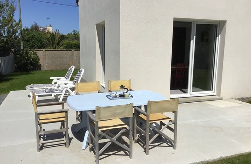 Saint-Quay-Portrieux House | Suzy house. Close to beaches (Casino and black strikes) and shops.