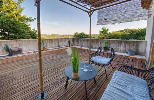 Rochefort-du-Gard House | Swimming pool & sunsets in Provence