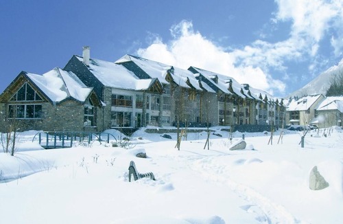 Vielle-Aure Apartment | Swimming pool, sauna, hammam, terrace, balcony, parking, tv, ski locker, 48m², Saint Lary Soulan